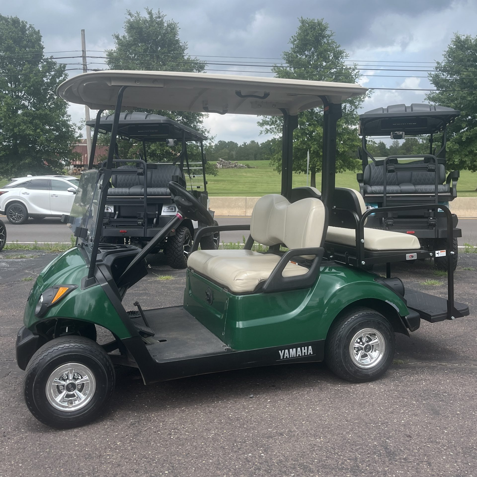 2017 Yamaha Drive2 – 4 Passenger Electric Golf Cart